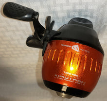 Load image into Gallery viewer, South Bend Neutron Size 30XL Spincast Fishing Reel
