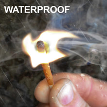 Load image into Gallery viewer, UCO Survival Stormproof Match Kit Clear Matchbox w/15 Waterproof Matches & Case