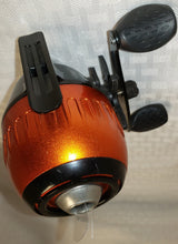 Load image into Gallery viewer, South Bend Neutron Size 30XL Spincast Fishing Reel