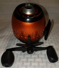 Load image into Gallery viewer, South Bend Neutron Size 30XL Spincast Fishing Reel